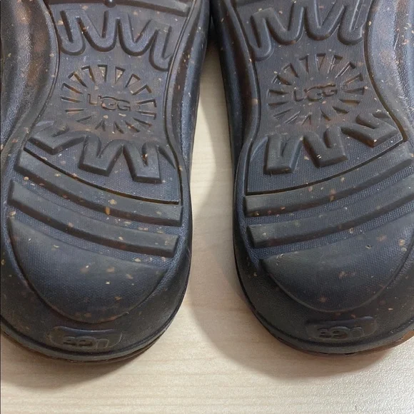 UGG Keala Brown Leather Slide on Sandals with Woven Design - Picture 8 of 10